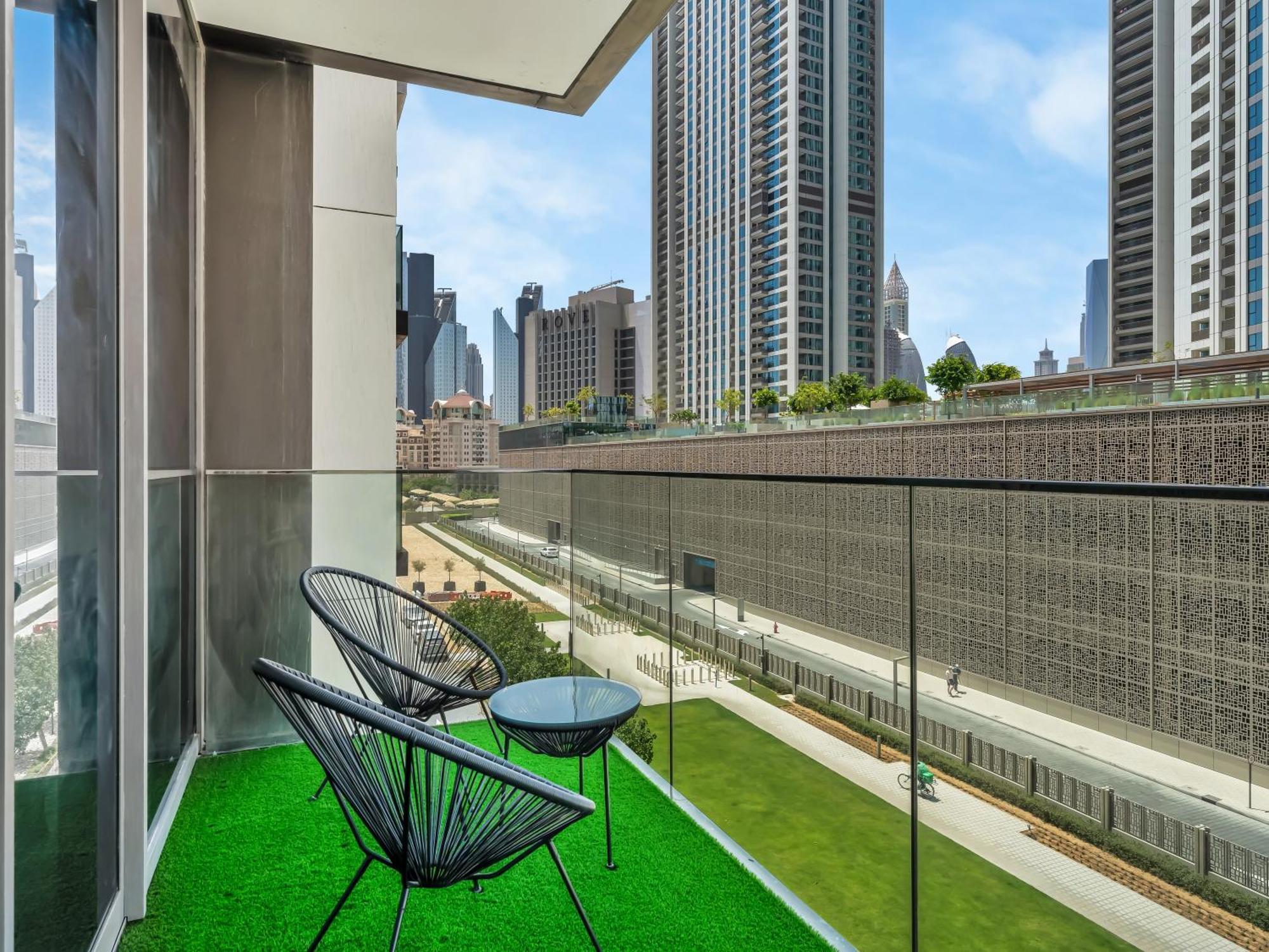 Chic 1br In Downtown Dubai-direct Access To Mall Dubai