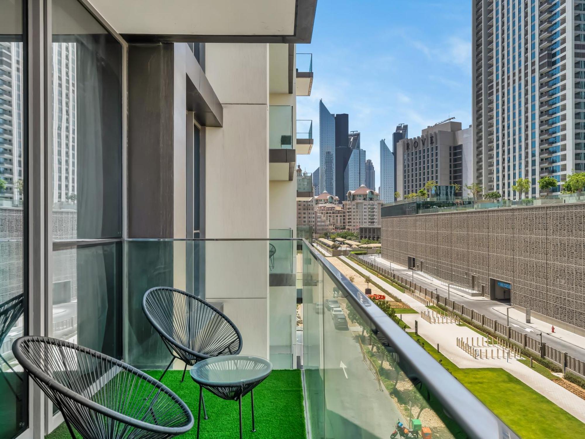 Chic 1br In Downtown Dubai-direct Access To Mall Dubai